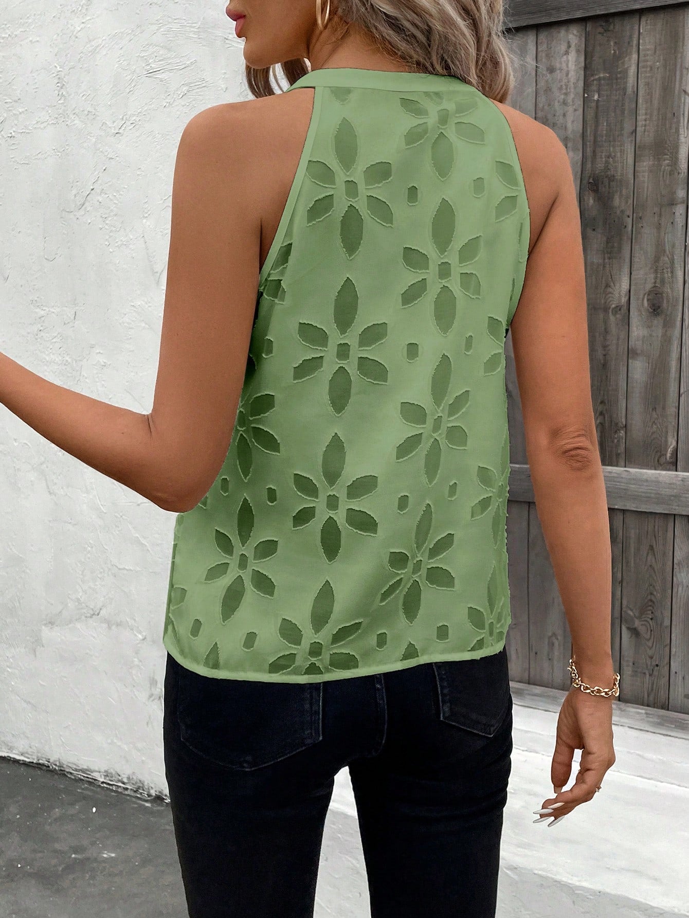 Classy Women's Cutout Scoop Neck Sleeveless Blouse.