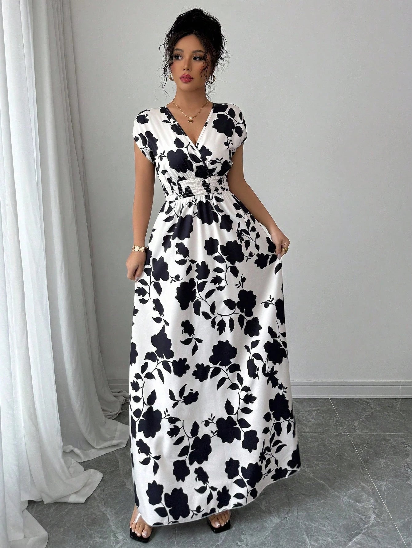 Women's V-Neck X-Shaped Pleated Shadow Flower Print Mid-Length Dress