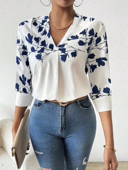 Women's Resort Floral Print V-Neck 3/4 Sleeve Casual Blouse.