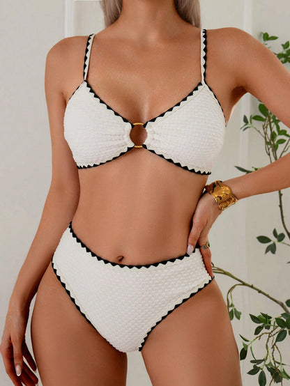 Women's Solid Color Textured Fabric Shoulder Strap Scalloped Bikini Bottom 2pcs Beach Vacation