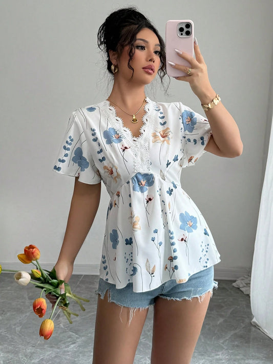 Women's Elegant Fashion Casual Comfortable Ruffled Short Sleeve V-Neck Lace Trim Print Blouse.