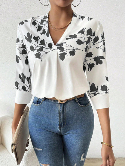 Women's Resort Floral Print V-Neck 3/4 Sleeve Casual Blouse.